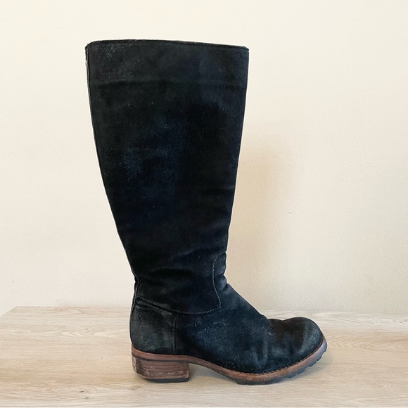 Ugg | Tall Black Suede boots - Picture 8 of 12